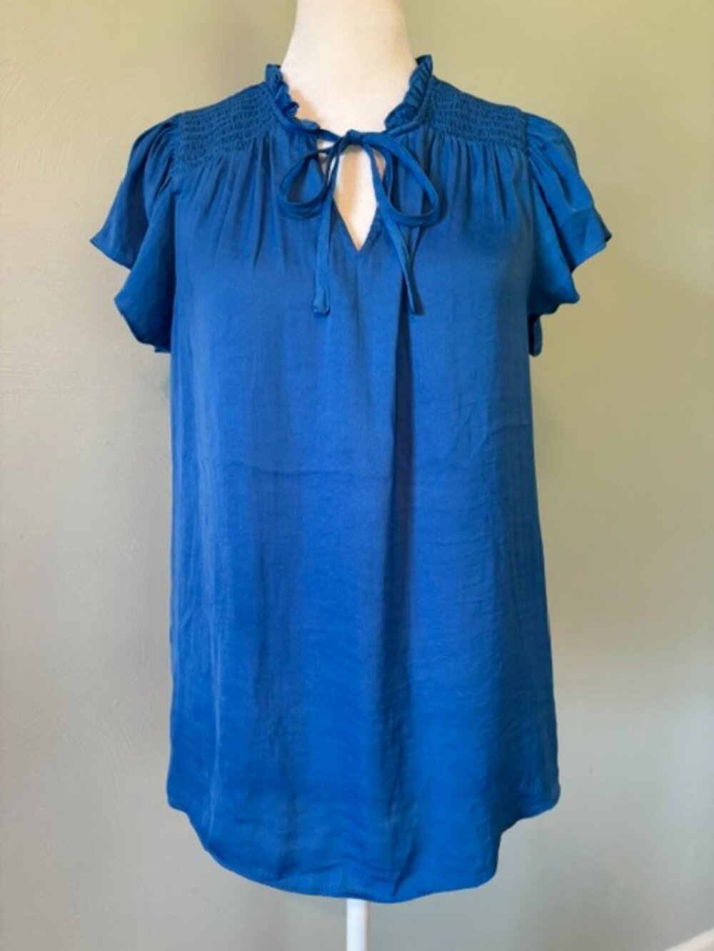 Maison d'Amelie Ocean Blue Ruffle Tie Neck Top w/Flutter Sleeves Size XS